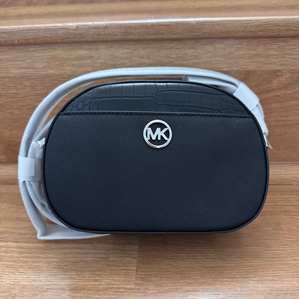 Michael Kors Ladies Jet Set Glam Front Pocket Small Oval Crossbody Bag in Black